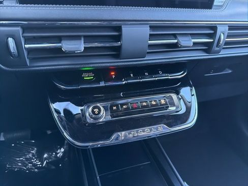 New 2026 Lincoln Corsair Premiere image 15