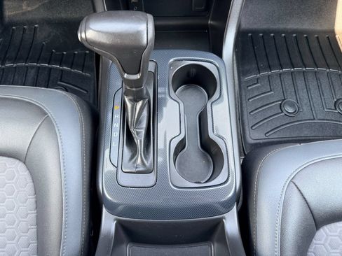 Used 2017 Chevrolet Colorado Z71 AWD/4WD image 15
