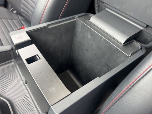 Certified 2025 Ford Explorer ST-Line image 16