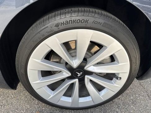 Used 2022 Tesla Model 3 Long Range AWD/4WD image 13