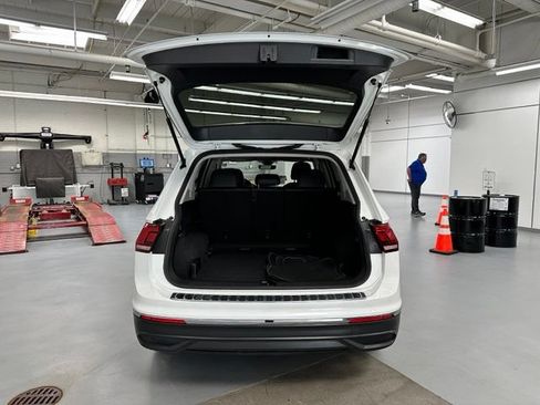 Certified 2023 Volkswagen Tiguan SE AWD/4WD image 14
