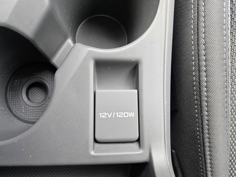 Certified 2024 Subaru Crosstrek 2.0i Premium image 33