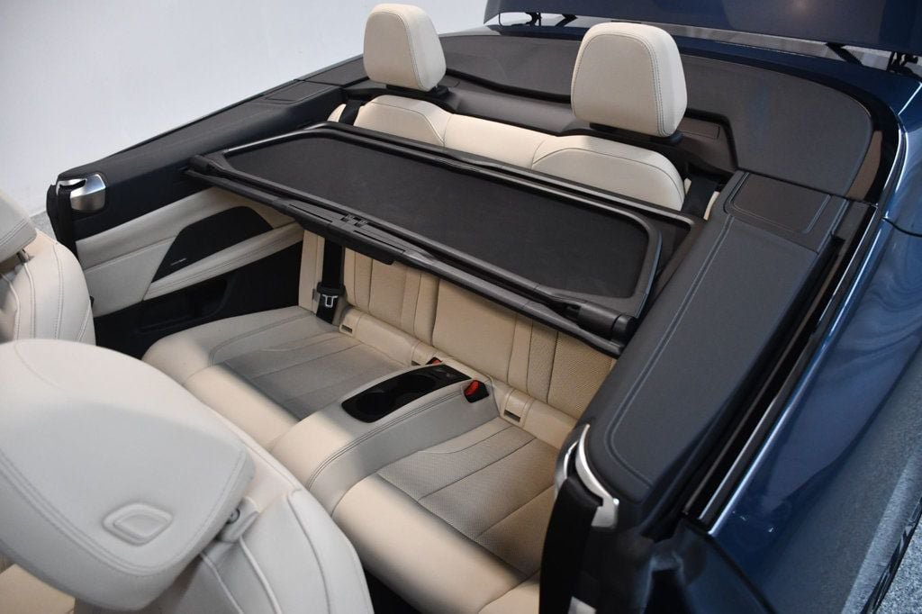 Used 2025 BMW M440i Convertible w/ Premium Package RWD image 38