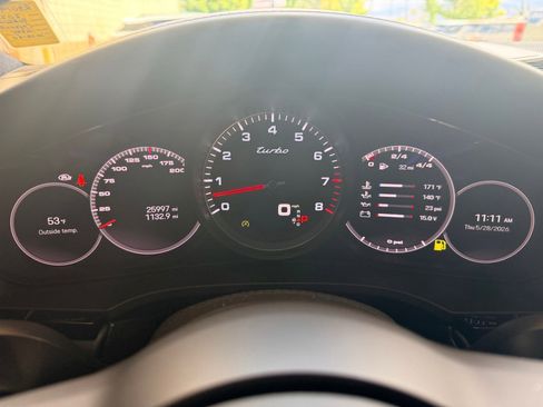 Used 2022 Porsche Cayenne Turbo AWD/4WD image 9