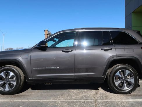 Used 2024 Jeep Grand Cherokee Limited 4xe image 8