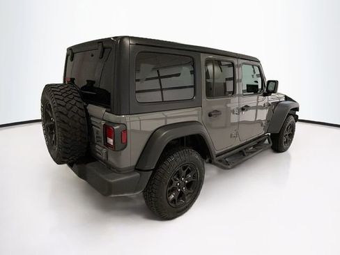 Used 2021 Jeep Wrangler Unlimited Willys image 6