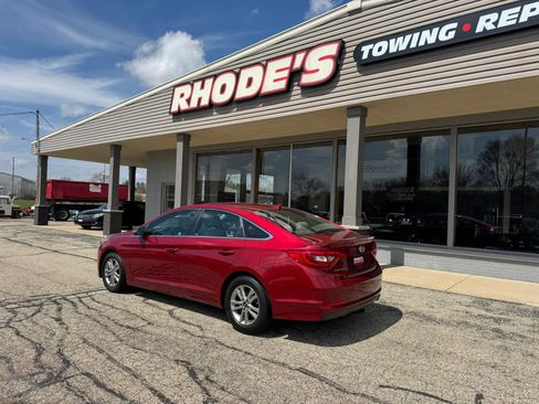 Used 2015 Hyundai Sonata SE FWD image 3