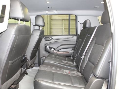 Used 2017 GMC Yukon XL SLT AWD/4WD image 18