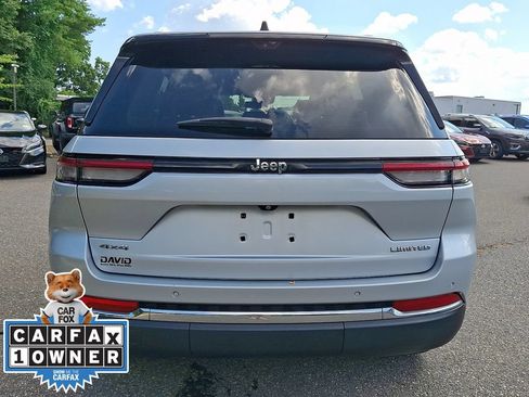 Used 2023 Jeep Grand Cherokee Limited w/ Luxury Tech Group II AWD/4WD image 5