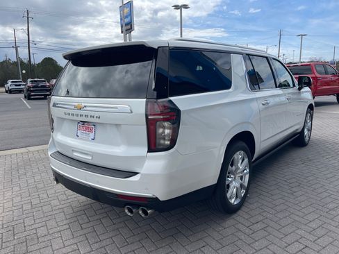 Used 2024 Chevrolet Suburban High Country RWD image 15