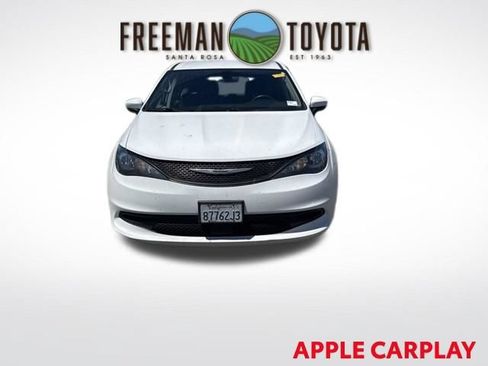 Used 2021 Chrysler Voyager LX FWD image 3