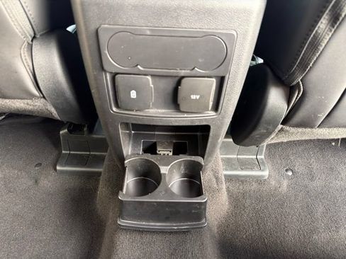 Used 2024 Ford Explorer XLT w/ Equipment Group 202A AWD/4WD image 22