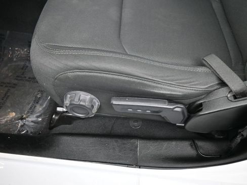 Used 2022 Jeep Wrangler Unlimited Sahara image 13