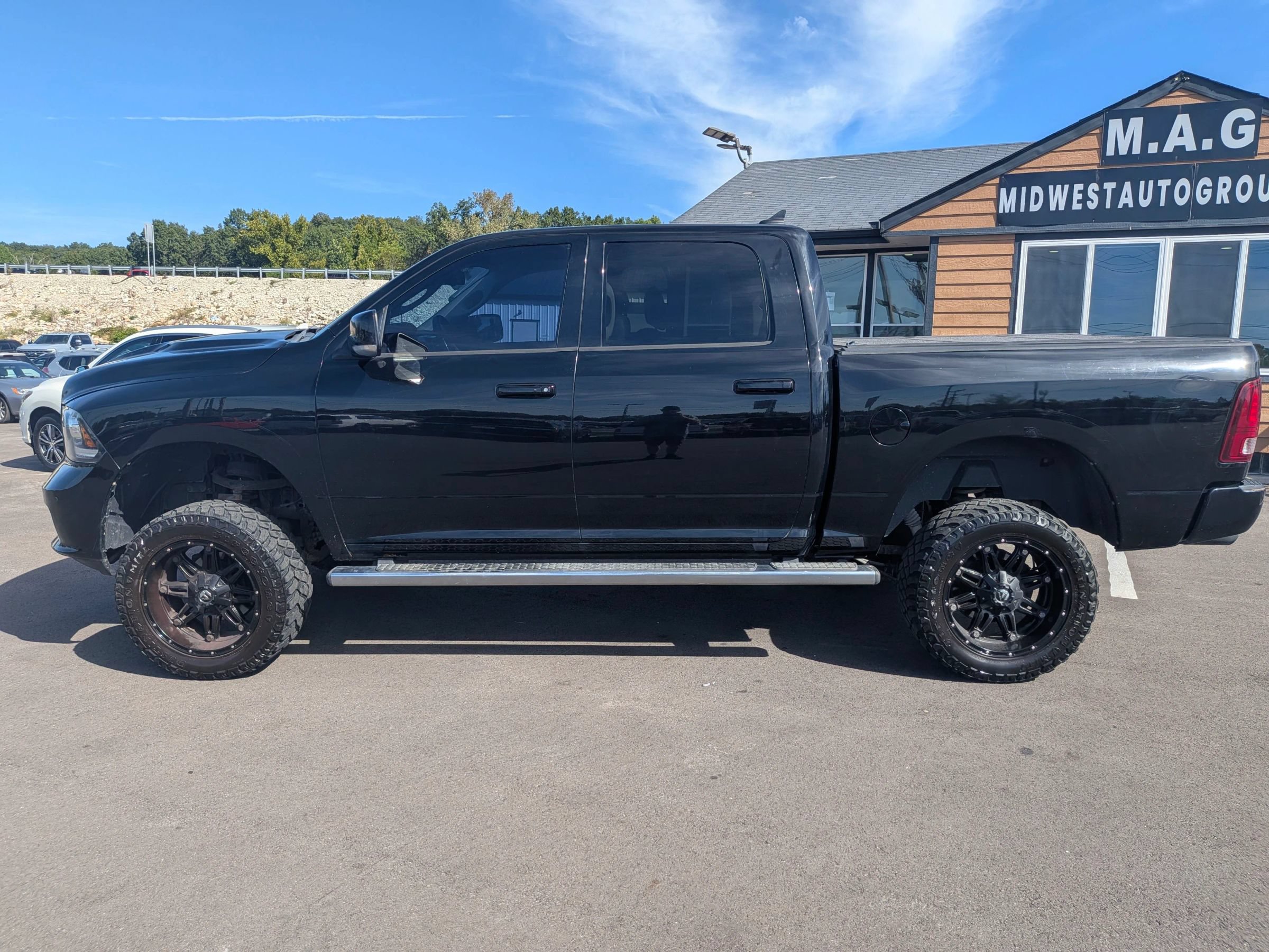 Used 2014 RAM 1500 Sport w/ Convenience Group AWD/4WD image 3