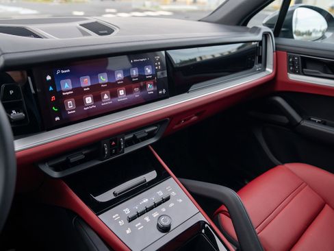 New 2026 Porsche Cayenne image 16