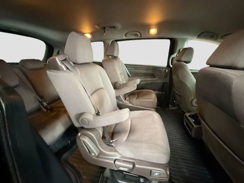 Used 2018 Honda Odyssey EX image 27