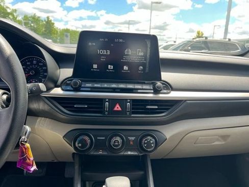Certified 2021 Kia Forte LXS FWD image 17