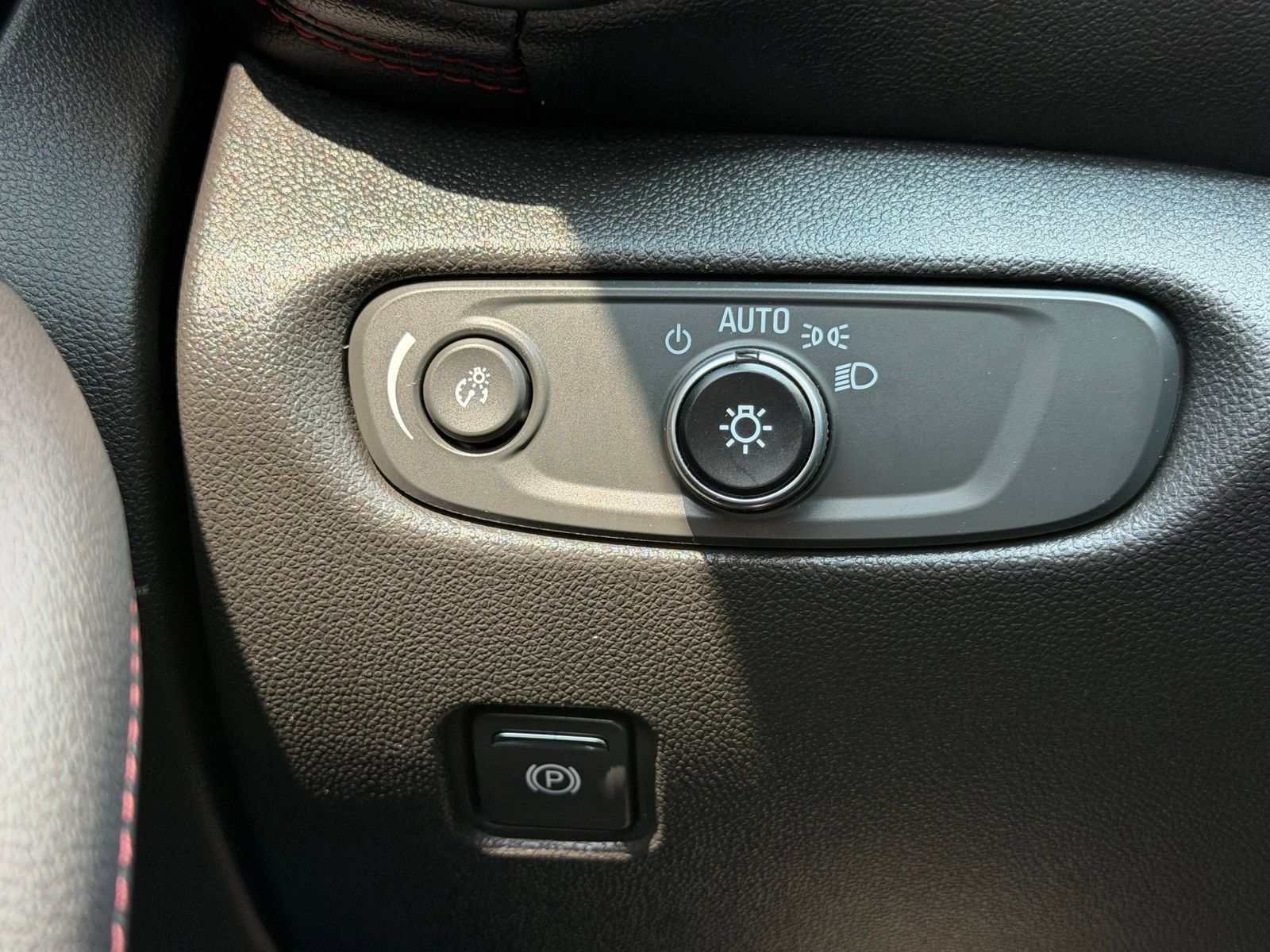 Used 2019 Chevrolet Blazer RS FWD image 12