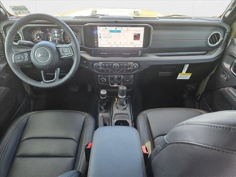 New 2025 Jeep Gladiator Sport image 15