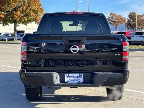 Used 2024 Nissan Frontier SV image 5