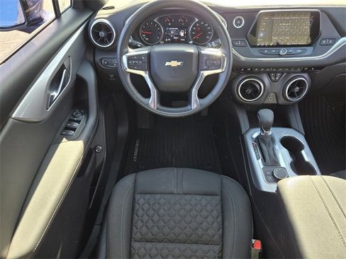 Used 2022 Chevrolet Blazer LT image 12