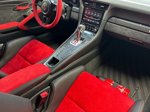 Used 2018 Porsche 911 GT2 RS image 16