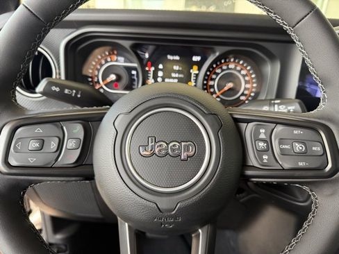 New 2025 Jeep Gladiator Mojave w/ Convenience Group image 24