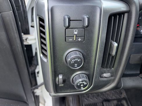 Used 2018 Chevrolet Silverado 1500 LT w/ All Star Edition AWD/4WD image 23