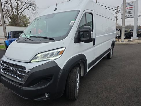 New 2026 RAM ProMaster 3500 w/ Quick Order Package 22G SLT image 13