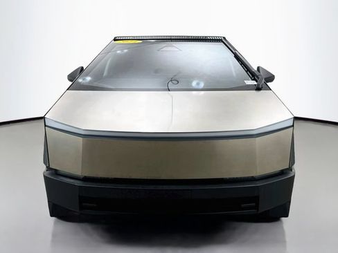 Used 2024 Tesla Cybertruck Cyberbeast AWD/4WD image 2