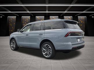 New 2026 Lincoln Navigator Reserve AWD/4WD video 3