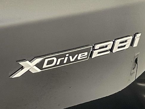 New 2026 BMW X1 xDrive28i w/ Technology Package AWD/4WD image 11
