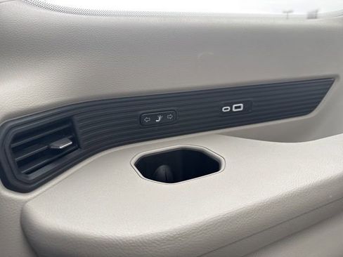 Used 2023 Jeep Wagoneer Series III w/ Premium Group I image 23