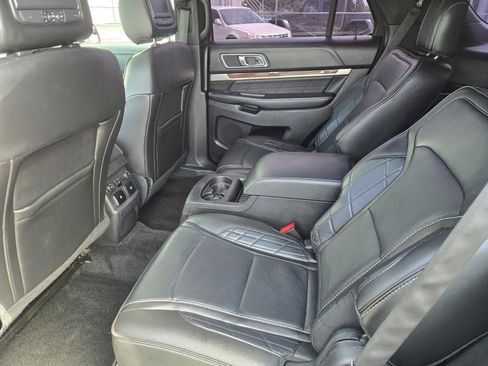 Used 2018 Ford Explorer Platinum AWD/4WD image 27