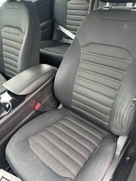 Used 2015 Ford Fusion SE FWD image 5