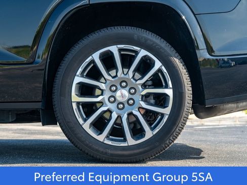 Used 2021 GMC Acadia Denali w/ Denali Ultimate Package image 9