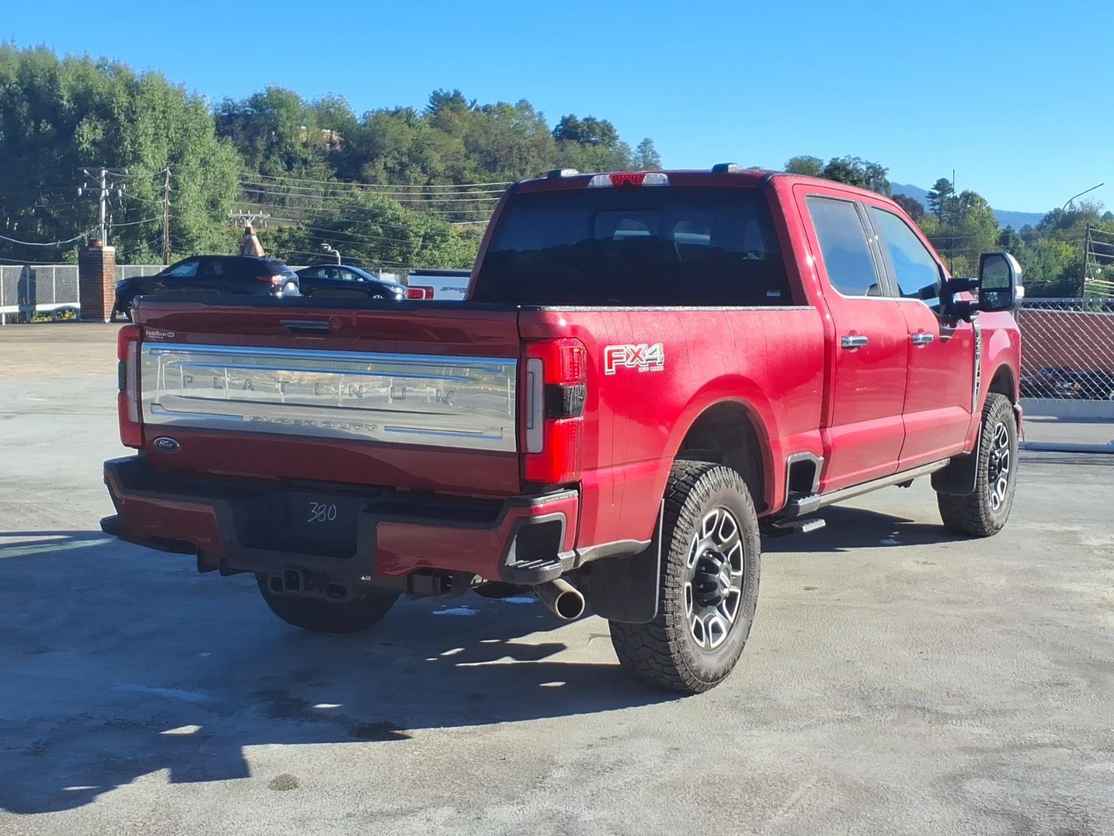 Used 2023 Ford F250 Platinum w/ FX4 Off-Road Package AWD/4WD image 3