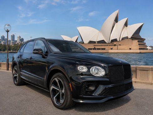 Used 2022 Bentley Bentayga AWD/4WD image 22