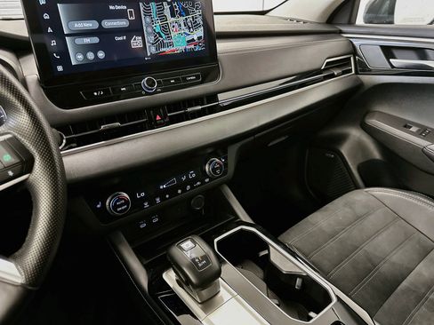Used 2025 Mitsubishi Outlander SE AWD/4WD image 26