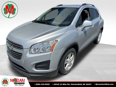 Used 2016 Chevrolet Trax LT w/ LT Convenience Package FWD image 1