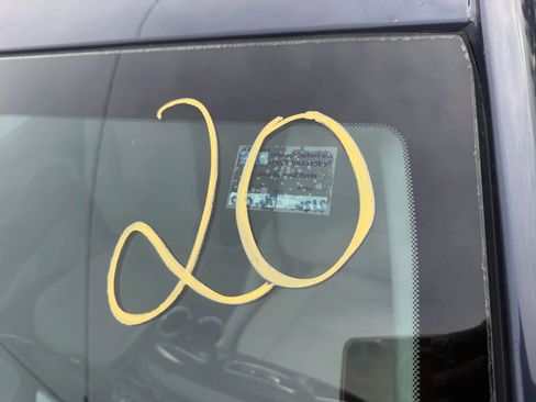 Used 2018 GMC Terrain SLE image 33