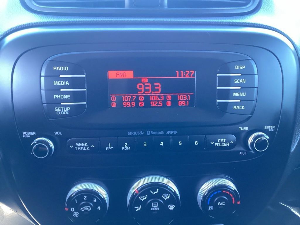 Used 2016 Kia Soul FWD image 20