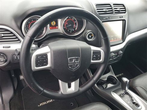 Used 2015 Dodge Journey R/T w/ Flexible Seating Group image 18