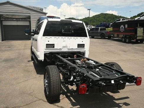 New 2026 Ford F350 XL w/ XL Chrome Package AWD/4WD image 9