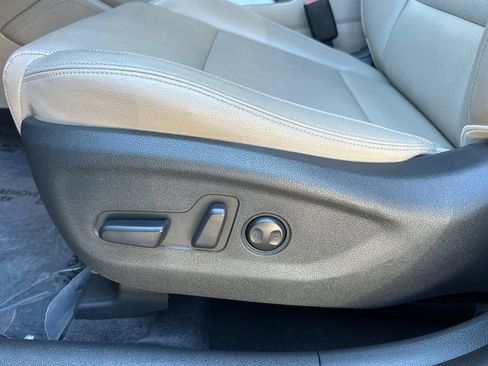 Used 2016 Hyundai Tucson Limited w/ Option Group 03 FWD image 13