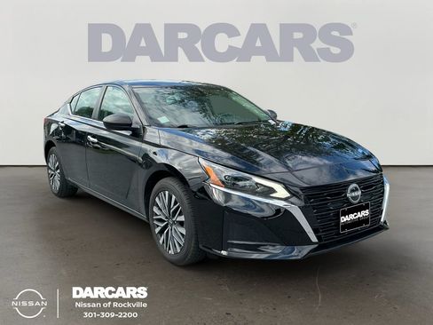 Used 2025 Nissan Altima 2.5 SV AWD/4WD image 1