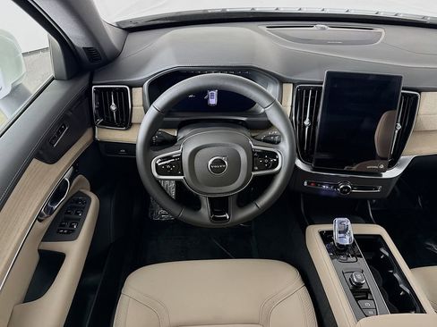 New 2026 Volvo XC90 B6 Plus w/ Protection Package Premier image 23