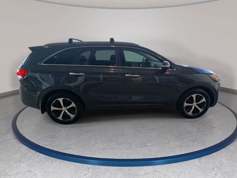 Used 2016 Kia Sorento EX w/ EX Premium Package FWD image 4