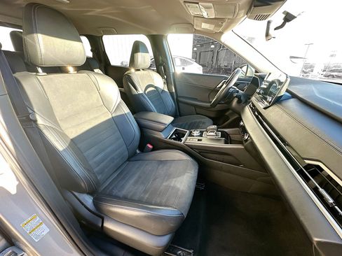 Used 2024 Mitsubishi Outlander SE Black Edition image 31