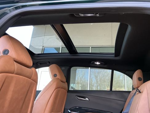 Used 2025 Cadillac XT4 Premium Luxury w/ Technology Package image 31